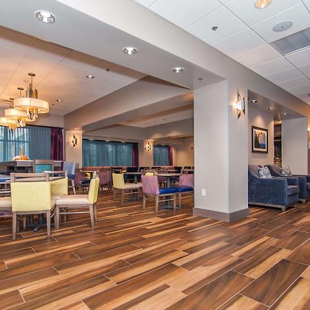 Hampton Inn Norwich Exterior foto